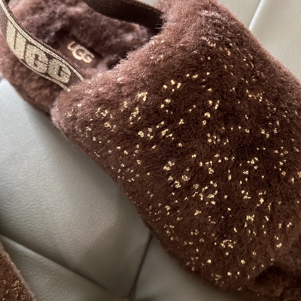 NWOT Fluff Yeah Ugg brown metallic slippers - Picture 3 of 3
